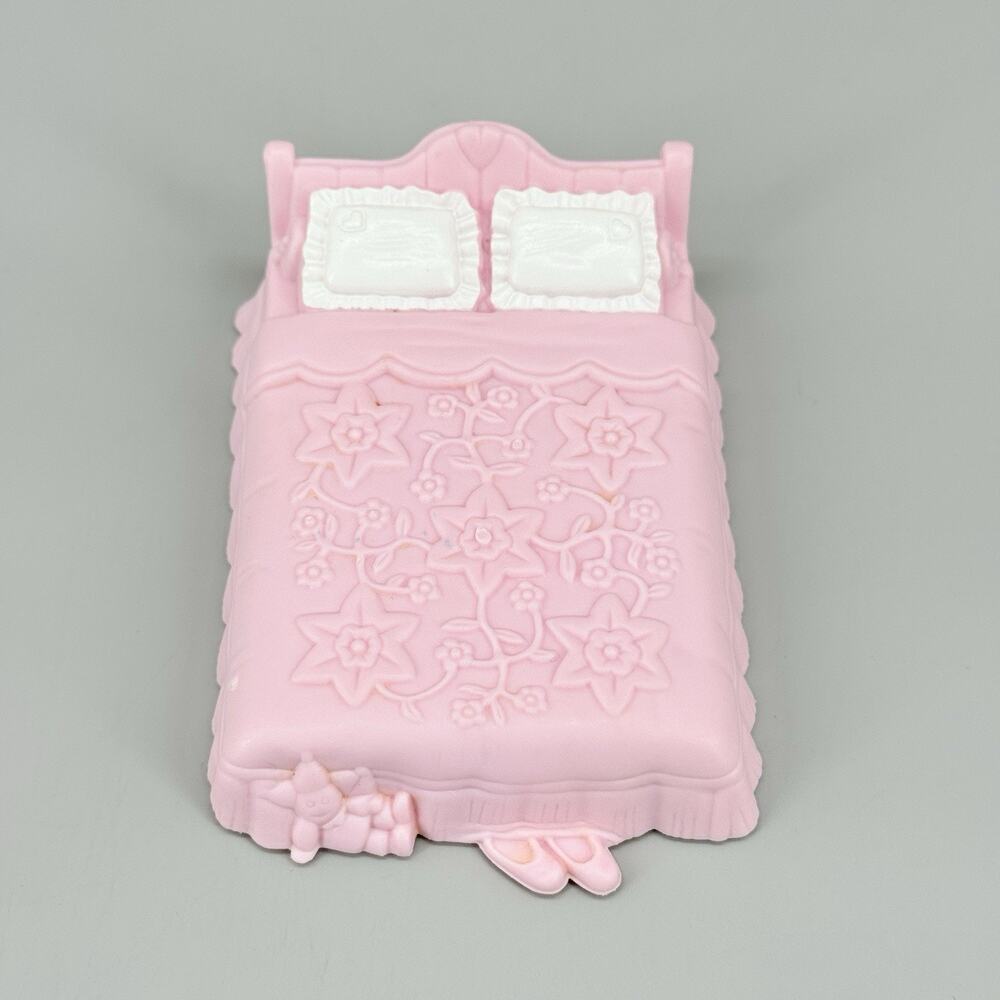 Fisher-Price Sweet Streets Dollhouse Furniture Pink Double Bed for Parents Doll